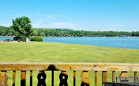 Fenna Lakeside Lodge - Pine Lake Resort